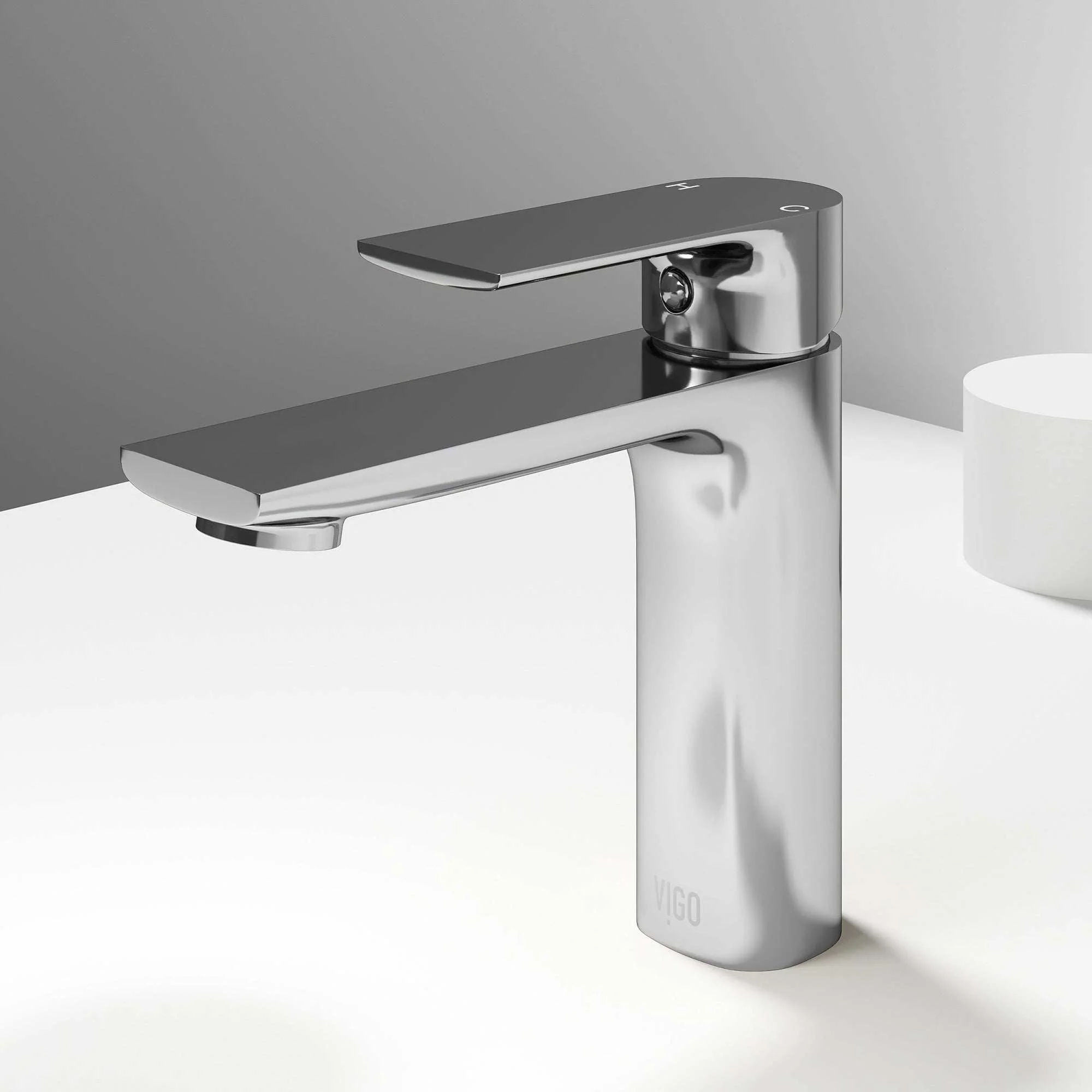 Davidson Single Hole Bathroom Faucet - Image 4