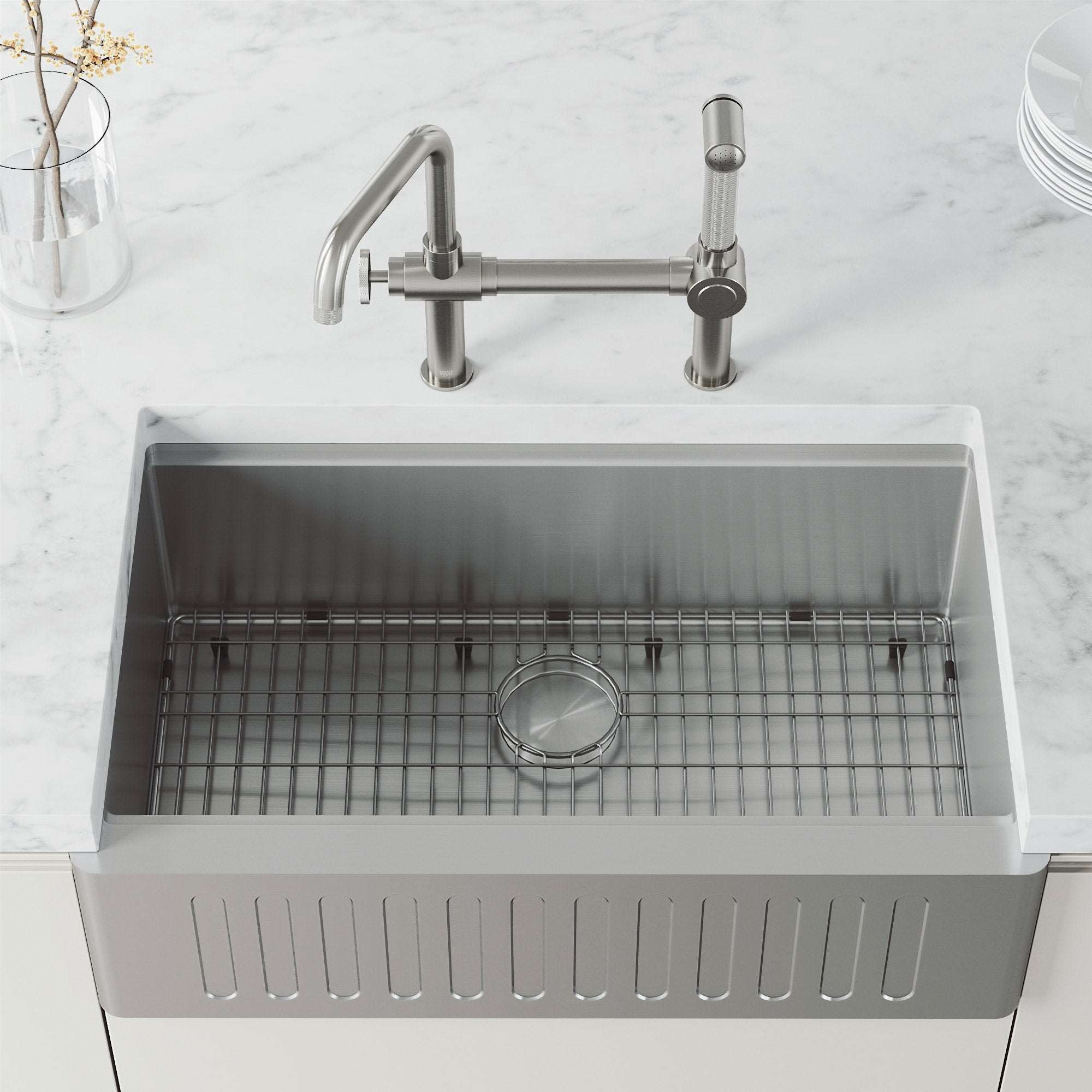 Cass Kitchen Faucet With Sprayer - Image 17